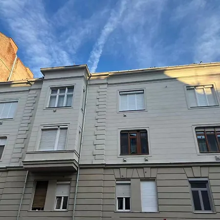 Golden Sun Of Buda Fisherman S Bastion