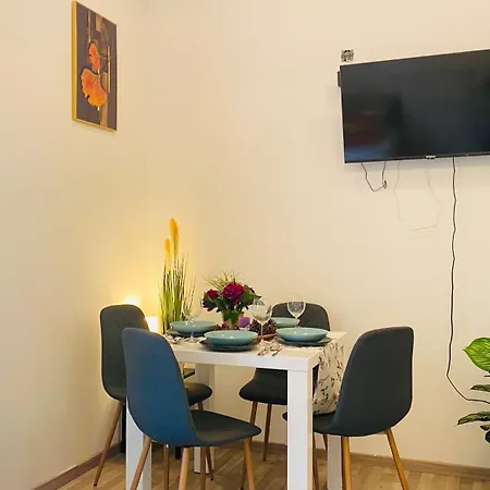 Golden Sun Of Buda Fisherman S Bastion Daire Budapeşte